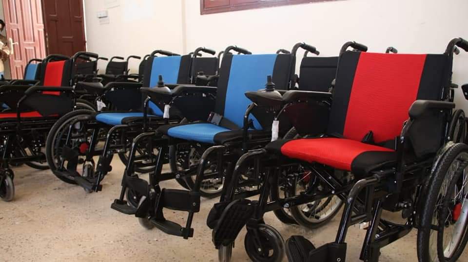 كرسي ذوي الاحتياجات الخاصه مع المجتمع