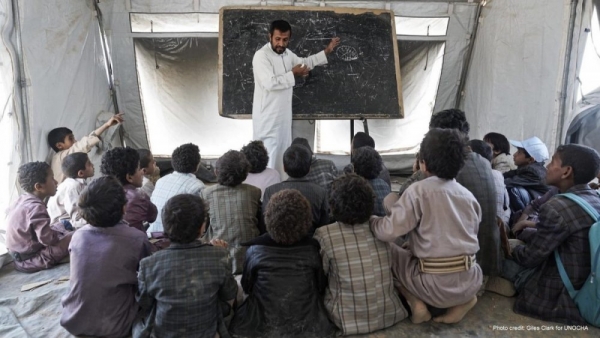 يونيسف: توزيع حوافز نقدية على 30 ألف معلم في اليمن