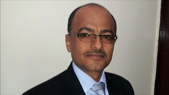باحث يمني يخاطب ‏المجلس الرئاسي: ‎إذا أخفق غيرك في الحرب فلا تكرر ذلك في السلام