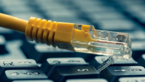 انقطاع خدمة الانترنت في مأرب