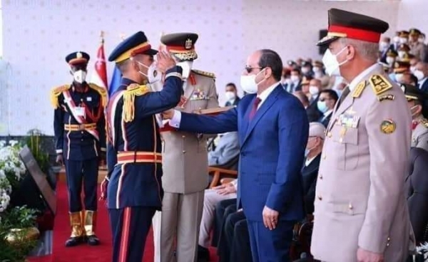 ضابط يمني يحصد المرتبة الأولى في كلية الشرطة بمصر