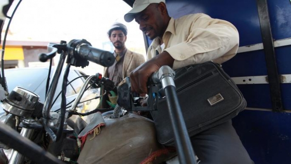 لاستثمار النفطي في اليمن: مخاوف من انسحابات تعمّق أزمة القطاع