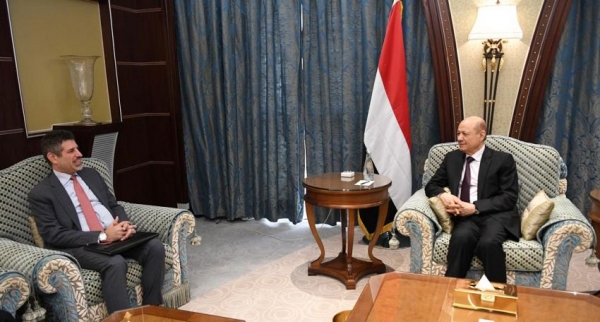 العليمي يبحث مع السفير الأمريكي تطورات الأوضاع باليمن وجهود إحلال السلام