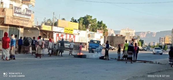 مليشيا الانتقالي تصعّد ضد الحكومة وتغلق شوارع رئيسية في حضرموت