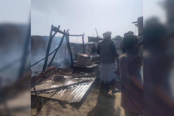 الوحدة التنفيذية: 34 حريق في مخيمات النازحين بمأرب خلال ثلاثة أشهر