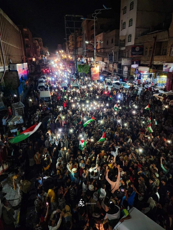 أكثر من 500 شهيد.. آلاف اليمنيون يتظاهرون ليلًا في عدة مدن تنديدا بجريمة القصف الإسرائيلي للمستشفى الأهلي بغزة