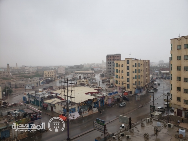 الأرصاد يتوقع هطول أمطار رعدية على المهرة وهبوب رياح قوية في أرخبيل سقطرى