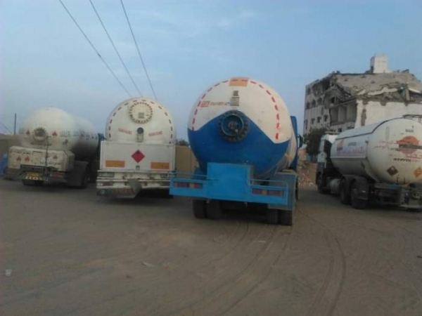 مصادر: احتجاز عدد من شاحنات نقل الغاز في أبين