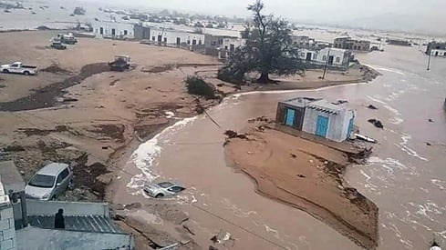الأمم المتحدة: تضرر أكثر من 10 ألاف عائلة في المهرة وسقطرى وحضرموت جراء إعصار "تيج"