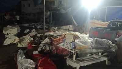 غزة.. دفن 179 شهيداً في قبر جماعي بمستشفى الشفاء