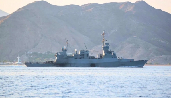 الحوثيون يعلنون استهداف سفينتين إسرائيليتين في باب المندب