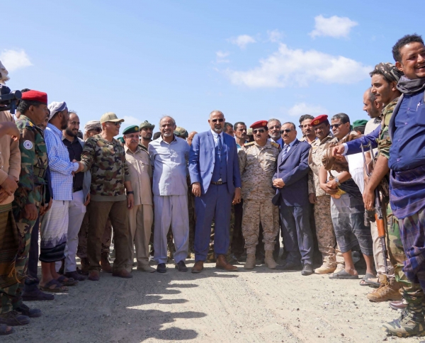 "عيدروس الزبيدي" يجدد استعداد قواته للمشاركة في أي تحالف دولي لتأمين خطوط الملاحة الدولية من الهجمات الحوثية