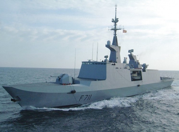 اليونان ترسل فرقاطة حربية للبحر الأحمر لحماية السفن من هجمات الحوثيين