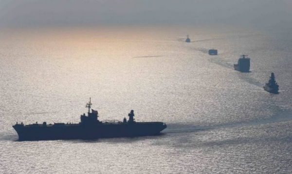سفينة حربية إيرانية تدخل البحر الأحمر