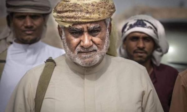 الشيخ الحريزي يعتبر قرارات العليمي الأخيرة مفروضة من السعودية ويجدد رفضه تواجد القوات الأجنبية في البلاد
