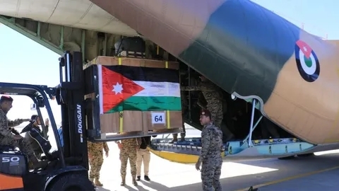 الأردن يعلن عن إنزالين جويين بمشاركة البحرين وعُمان شمال قطاع غزة