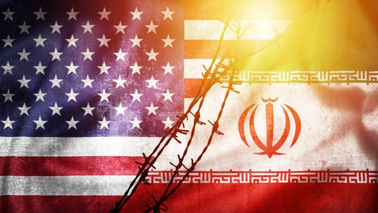 صحيفة أمريكية تكشف عن "محادثات سرية" أجرتها واشنطن مع طهران بشأن هجمات الحوثيين