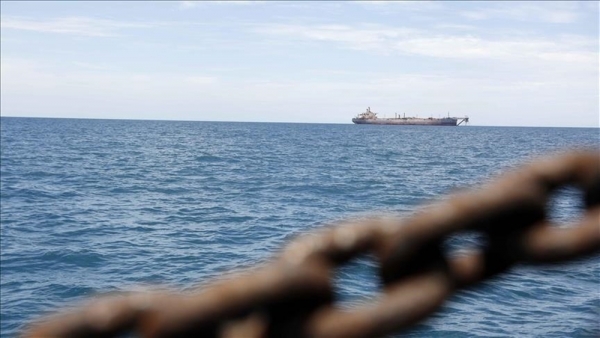 شركة أمبري تعلن عن انفجارات بمحيط جزيرة زقر اليمنية