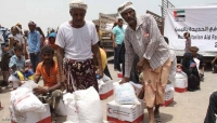 هؤلاء أعداء.. قيادي جنوبي يحذر اليمنيين من استلام مساعدات غذائية من الإمارات